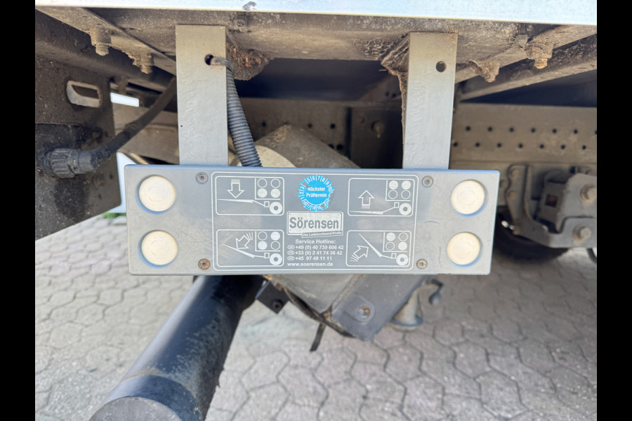 Iveco Daily 35C16 2.3 Automaat Bakwagen Laadklep Climate control Meubelbak Koffer