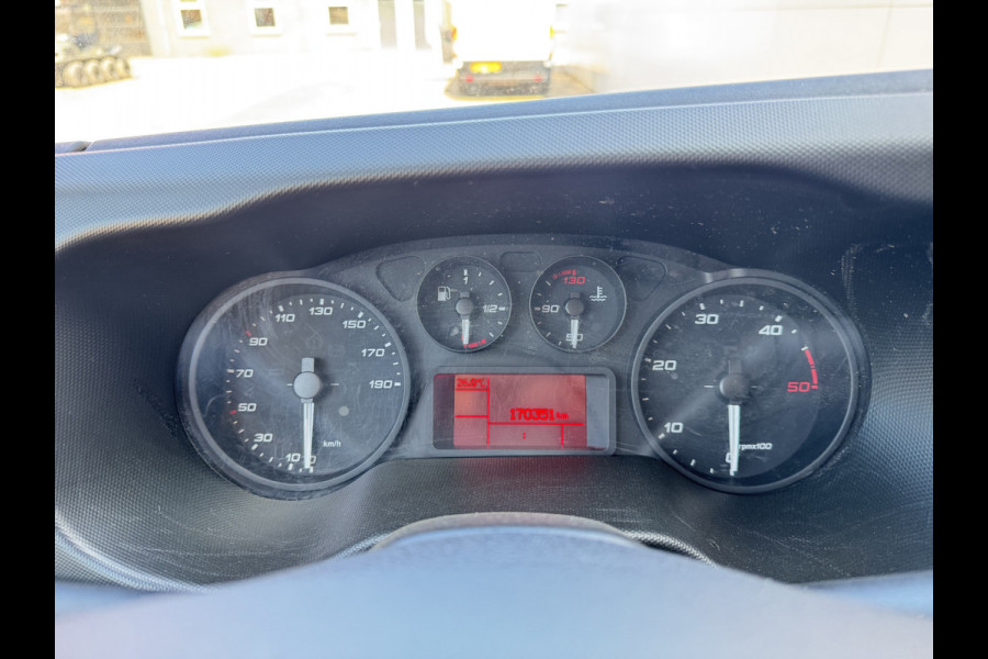 Iveco Daily 35C16 2.3 Automaat Bakwagen Laadklep Climate control Meubelbak Koffer
