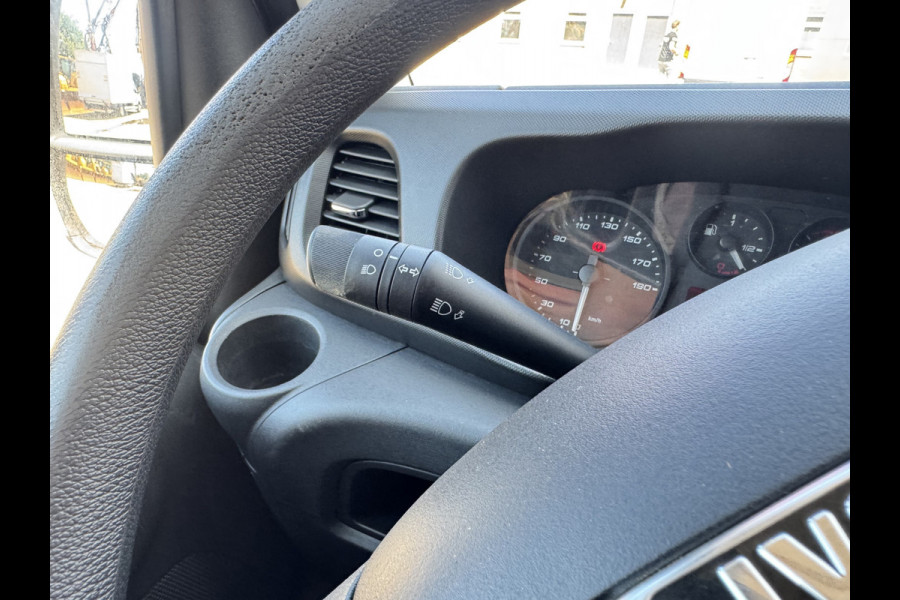 Iveco Daily 35C16 2.3 Automaat Bakwagen Laadklep Climate control Meubelbak Koffer