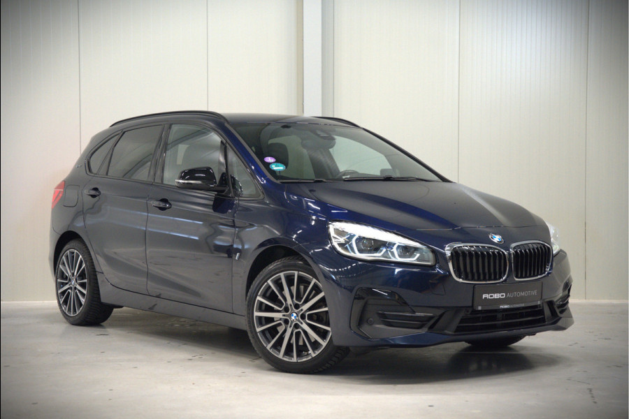 BMW 2 Serie Active Tourer 225xe iPerformance eDrive Edition | Stoelverwarming | Head-Up Display | Cruise Control | Parkeersensoren | Ambiance Verlichting | LED | Navigatie | Keyless | Leer | SOH 87%