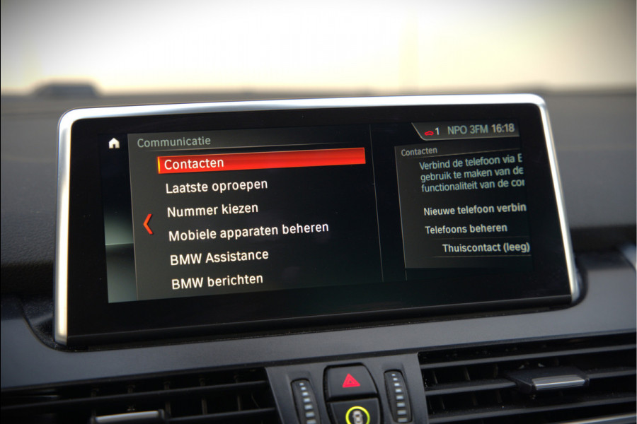 BMW 2 Serie Active Tourer 225xe iPerformance eDrive Edition | Stoelverwarming | Head-Up Display | Cruise Control | Parkeersensoren | Ambiance Verlichting | LED | Navigatie | Keyless | Leer | SOH 87%