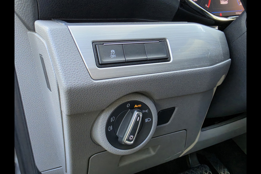 Volkswagen Transporter 2.0 TDI Bulli Aut L1H1 28 4Motion Camera Carplay