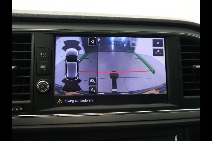 Seat Leon 1.5 TSI STYLE ULTIMATE EDITION+ TREKHAAK | CARPLAY | CAMERA | DAB | NAVIGATIE