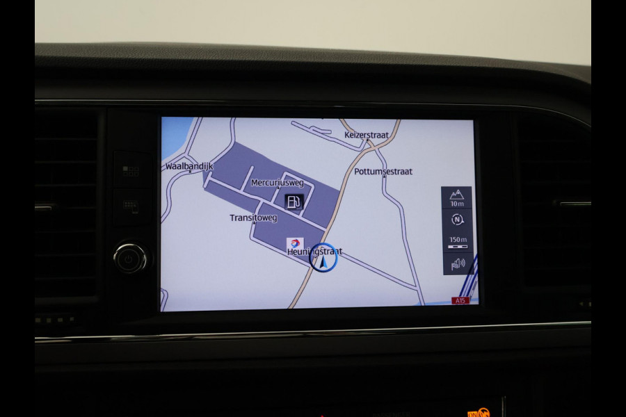 Seat Leon 1.5 TSI STYLE ULTIMATE EDITION+ TREKHAAK | CARPLAY | CAMERA | DAB | NAVIGATIE