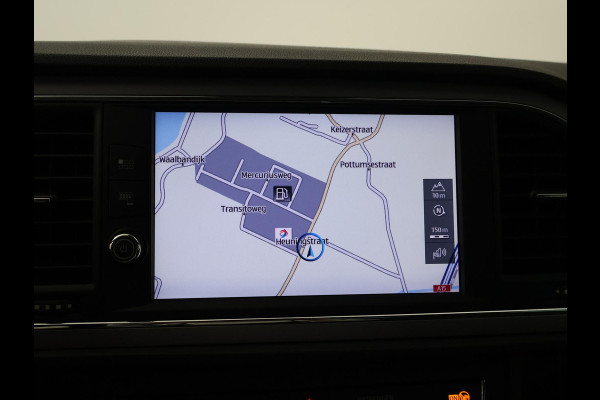 Seat Leon 1.5 TSI STYLE ULTIMATE EDITION+ TREKHAAK | CARPLAY | CAMERA | DAB | NAVIGATIE