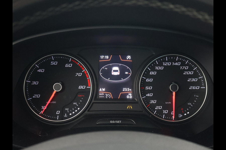 Seat Leon 1.5 TSI STYLE ULTIMATE EDITION+ TREKHAAK | CARPLAY | CAMERA | DAB | NAVIGATIE
