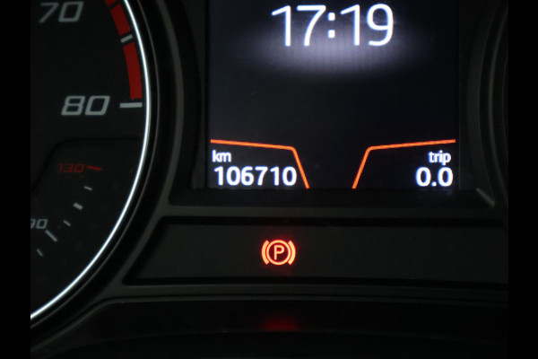Seat Leon 1.5 TSI STYLE ULTIMATE EDITION+ TREKHAAK | CARPLAY | CAMERA | DAB | NAVIGATIE