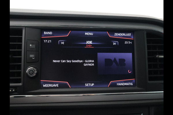 Seat Leon 1.5 TSI STYLE ULTIMATE EDITION+ TREKHAAK | CARPLAY | CAMERA | DAB | NAVIGATIE