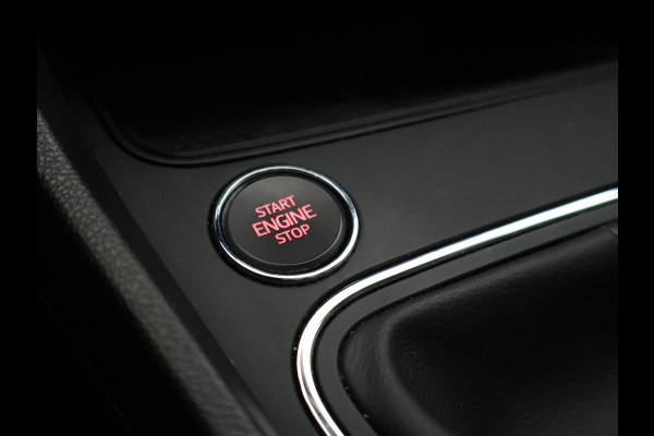 Seat Leon 1.5 TSI STYLE ULTIMATE EDITION+ TREKHAAK | CARPLAY | CAMERA | DAB | NAVIGATIE