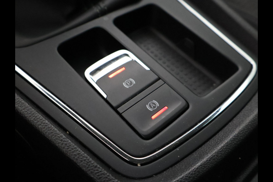 Seat Leon 1.5 TSI STYLE ULTIMATE EDITION+ TREKHAAK | CARPLAY | CAMERA | DAB | NAVIGATIE