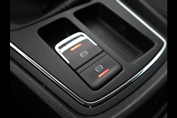 Seat Leon 1.5 TSI STYLE ULTIMATE EDITION+ TREKHAAK | CARPLAY | CAMERA | DAB | NAVIGATIE