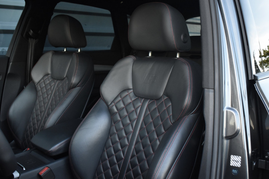 Audi Q5 50 TFSI e Competition | Panorama | 20'' Wielen | RS-Seats | Matrix | Sfeerverlichting | Camera | CarPlay |