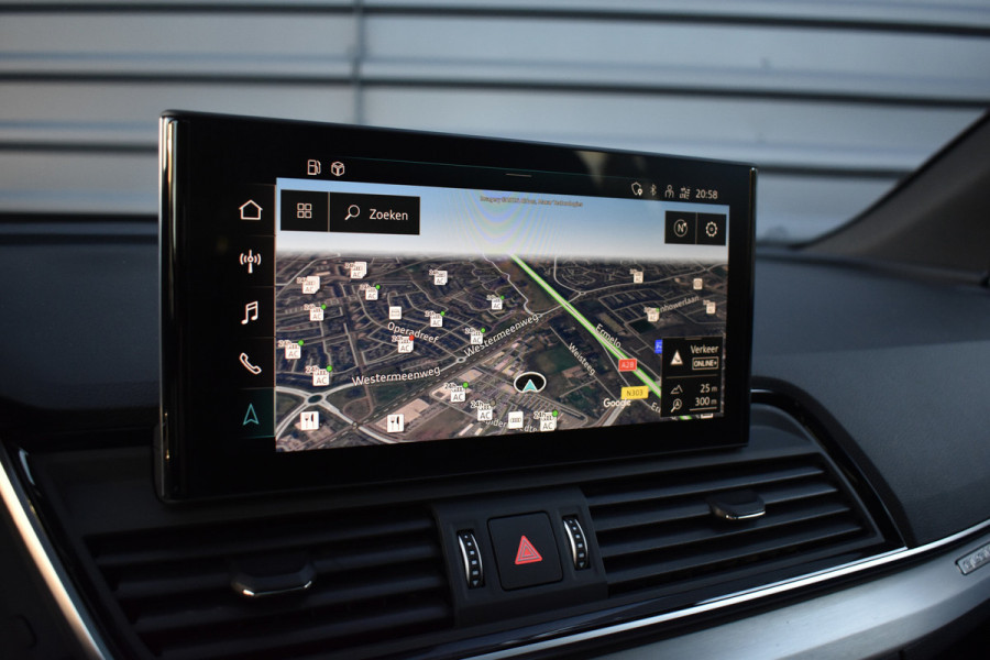 Audi Q5 50 TFSI e Competition | Panorama | 20'' Wielen | RS-Seats | Matrix | Sfeerverlichting | Camera | CarPlay |
