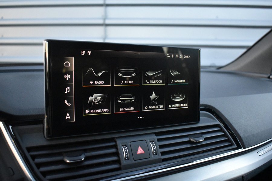 Audi Q5 50 TFSI e Competition | Panorama | 20'' Wielen | RS-Seats | Matrix | Sfeerverlichting | Camera | CarPlay |