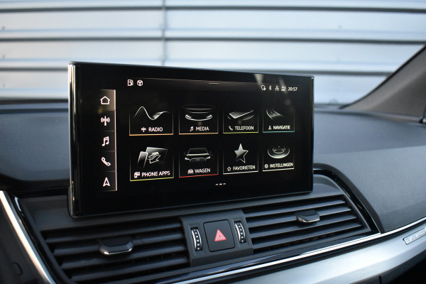 Audi Q5 50 TFSI e Competition | Panorama | 20'' Wielen | RS-Seats | Matrix | Sfeerverlichting | Camera | CarPlay |