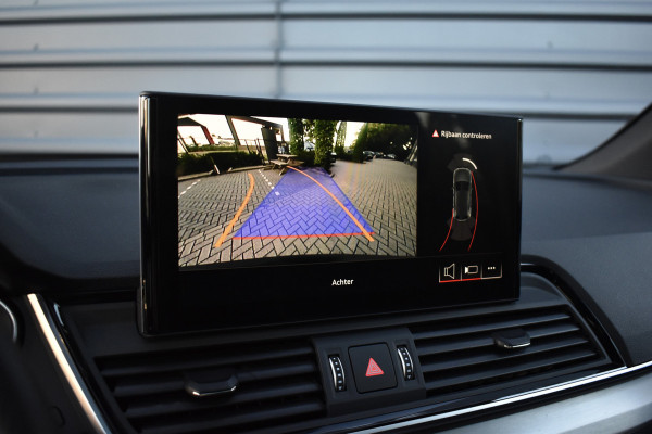 Audi Q5 50 TFSI e Competition | Panorama | 20'' Wielen | RS-Seats | Matrix | Sfeerverlichting | Camera | CarPlay |