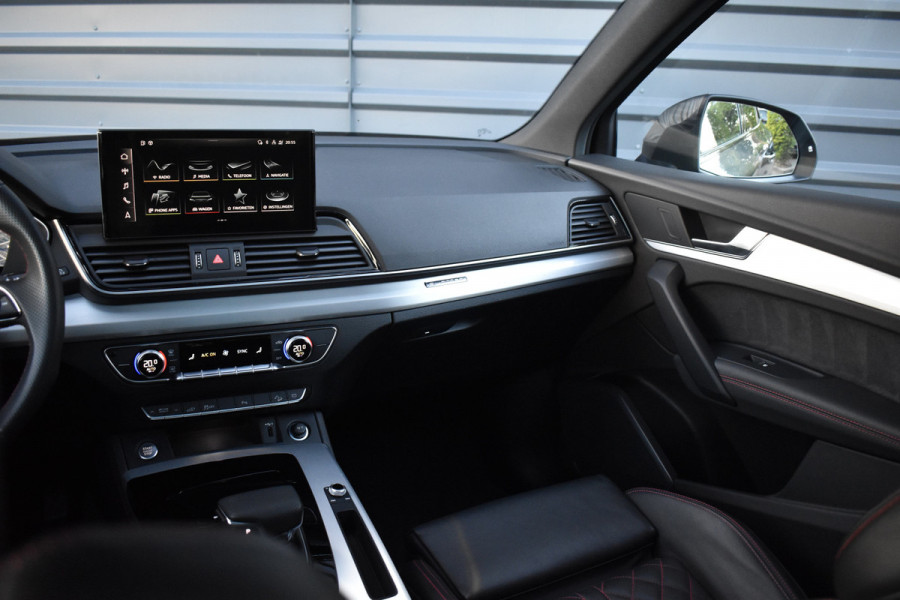 Audi Q5 50 TFSI e Competition | Panorama | 20'' Wielen | RS-Seats | Matrix | Sfeerverlichting | Camera | CarPlay |