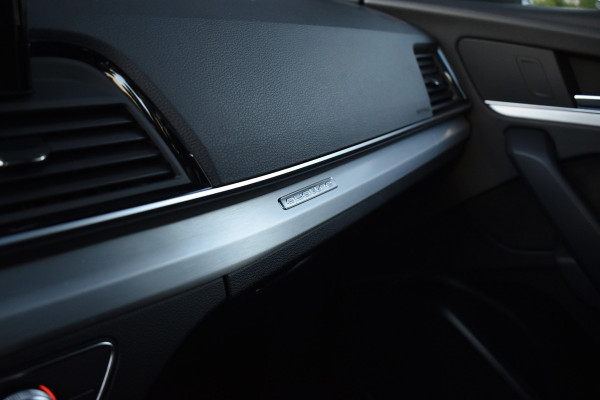 Audi Q5 50 TFSI e Competition | Panorama | 20'' Wielen | RS-Seats | Matrix | Sfeerverlichting | Camera | CarPlay |