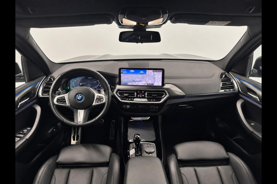 BMW X3 xDrive30e High Executive M-Sport Parking Assistant Plus+ Surround View, Active Cruise Control Live Cockpit Professional, HiFi, Wireless Charging, Extra getint glas 19 inch M-velgen.