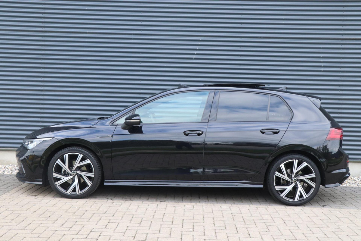 Volkswagen Golf 1.5 eTSI R-Line | 3X R-Line | PANO | IQ.Light | VOL!