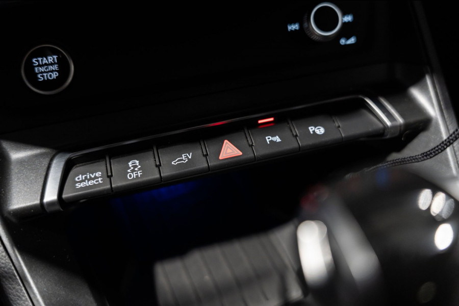 Audi Q3 Sportback 45 TFSI e S-line LED CAMERA CARBON VOLL