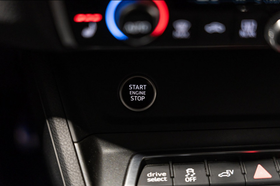 Audi Q3 Sportback 45 TFSI e S-line LED CAMERA CARBON VOLL