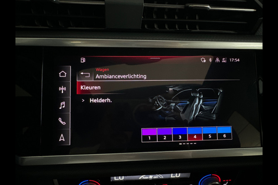 Audi Q3 45 TFSI e Business Edition Pano|Keyless|Leer|Sfeer