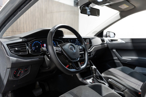 Volkswagen Polo 1.0 TSI R-line DSG NAVI CAMERA CRUISE