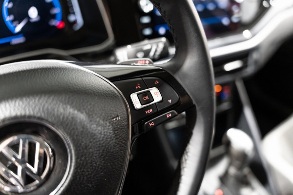 Volkswagen Polo 1.0 TSI R-line DSG NAVI CAMERA CRUISE