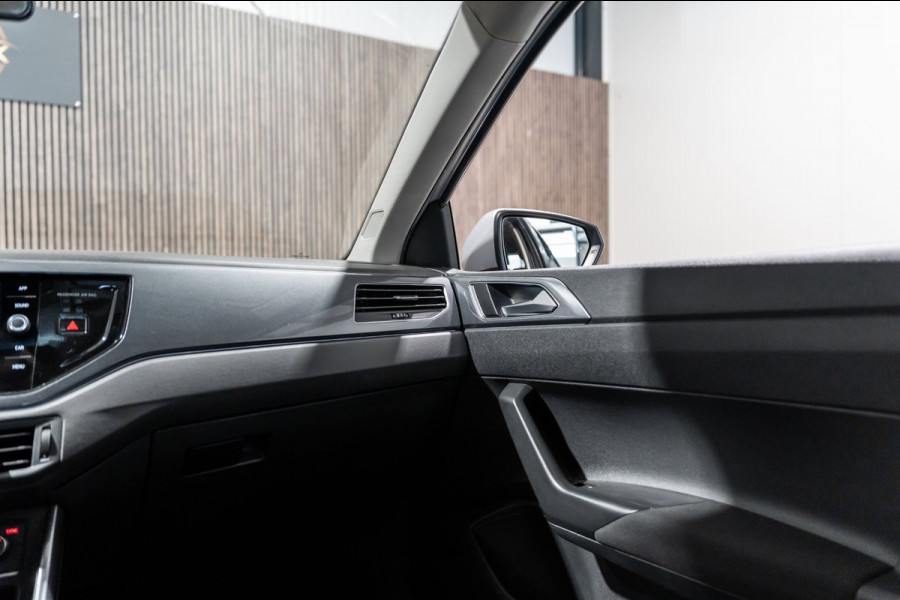 Volkswagen Polo 1.0 TSI R-line DSG NAVI CAMERA CRUISE