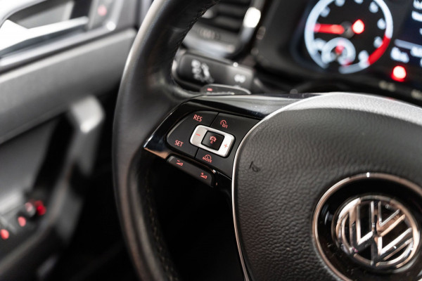 Volkswagen Polo 1.0 TSI Highline Business R DSG LED CLIMA CRUISE CAMERA