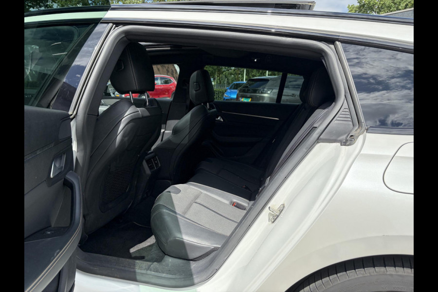 Peugeot 508 1.6 HYbrid GT VAN: 26.900,- VOOR 23.877,- UW WKVOORDEEL: 3.023,- | PHEV| AFNEEMBARE TREKHAAK| PANO| ELEKTRISCHE ACHTERKLEP| ACHTERUITRIJCAMERA| RIJKLAAR GELEVERD INCL. 12 MND BOVAG GARANTIE| DODE HOEK SENSOR|
