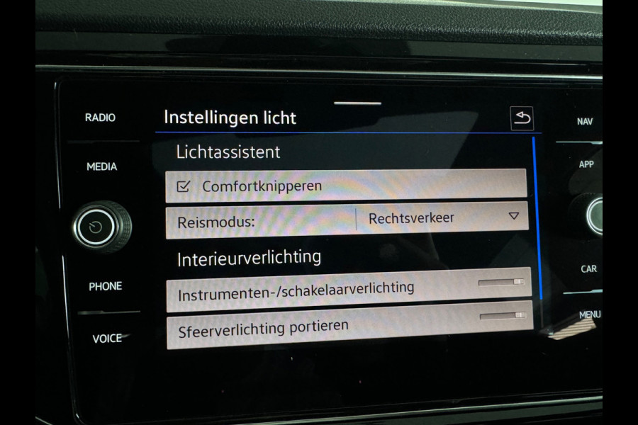 Volkswagen T-Roc 2.0 TSI 4Motion R Pano|Akra|Keyless|Sfeer