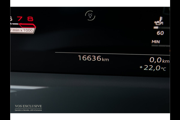 Audi Q8 4.0 TFSI RS Q8 quattro Performance URBAN|FULL CARBON|B&O|Ceramic|ACC|24"|Dynamic Plus|Keyless|Softclose|Standkachel|360°