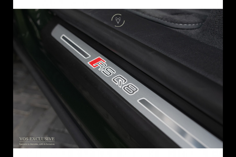 Audi Q8 4.0 TFSI RS Q8 quattro Performance URBAN|FULL CARBON|B&O|Ceramic|ACC|24"|Dynamic Plus|Keyless|Softclose|Standkachel|360°