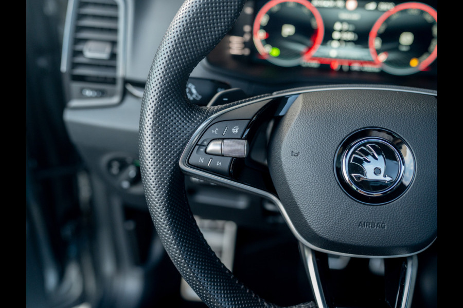 Škoda Karoq 1.5 TSI ACT Sportline Business | Panodak | Trekhaak wegkl. | Stoel geheugen | Leder | Prijs Rijklaar!!