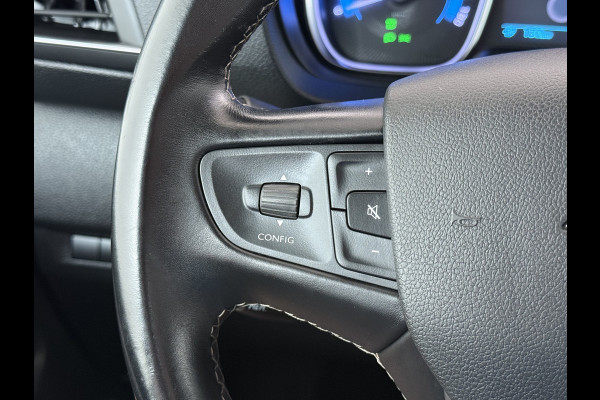 Opel Vivaro Combi Electric 8-Persoons L2 75kWh Leder Panoramadak 2X Elek.Schuifdeur Trekhaak 360°Camera Stoelverwarming Apple Carplay Android Auto Navi Ecc SOH 90% Cruise Control Regen-Lichtsensor Privacy Glas Lmv DAB Led 1.000KG Trekgewicht Garantie op Accu tot 19-12-2030/160.000km