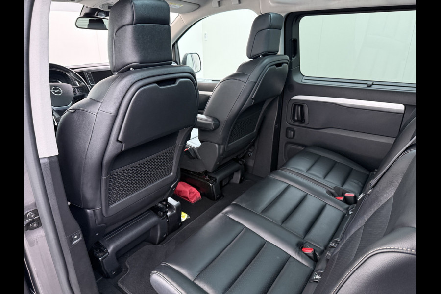 Opel Vivaro Combi Electric 8-Persoons L2 75kWh Leder Panoramadak 2X Elek.Schuifdeur Trekhaak 360°Camera Stoelverwarming Apple Carplay Android Auto Navi Ecc SOH 90% Cruise Control Regen-Lichtsensor Privacy Glas Lmv DAB Led 1.000KG Trekgewicht Garantie op Accu tot 19-12-2030/160.000km