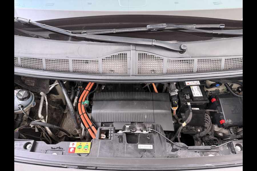 Opel Vivaro Combi Electric 8-Persoons L2 75kWh Leder Panoramadak 2X Elek.Schuifdeur Trekhaak 360°Camera Stoelverwarming Apple Carplay Android Auto Navi Ecc SOH 90% Cruise Control Regen-Lichtsensor Privacy Glas Lmv DAB Led 1.000KG Trekgewicht Garantie op Accu tot 19-12-2030/160.000km