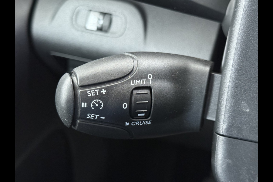 Toyota PROACE CITY 1.2T 111PK Benzine 3-Persoons Euro 6 Navi* Airco Apple Carplay Android Auto Cruise Control Pdc Live Regen-Lichtsensor Bluetooth Schuifdeur 1e Eigenaar Origineel Nederlandse Auto