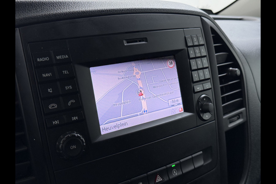 Mercedes-Benz Vito 114CDI Automaat Lang 2X Schuifdeur Trekhaak Camera Euro 6 Navi Airco Imperiaal Cruise Control Pdc Betonplexvloer Wandbetimmering 2.000KG Trekgewicht 1e Eigenaar