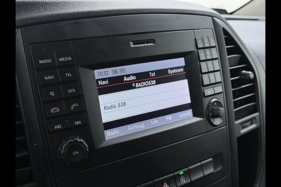 Mercedes-Benz Vito 114CDI Automaat Lang 2X Schuifdeur Trekhaak Camera Euro 6 Navi Airco Imperiaal Cruise Control Pdc Betonplexvloer Wandbetimmering 2.000KG Trekgewicht 1e Eigenaar