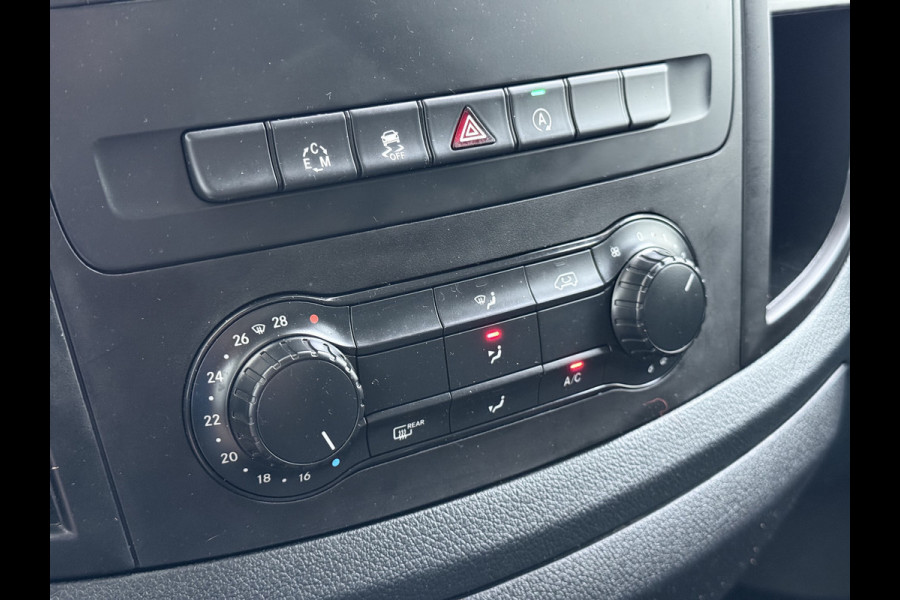 Mercedes-Benz Vito 114CDI Automaat Lang 2X Schuifdeur Trekhaak Camera Euro 6 Navi Airco Imperiaal Cruise Control Pdc Betonplexvloer Wandbetimmering 2.000KG Trekgewicht 1e Eigenaar