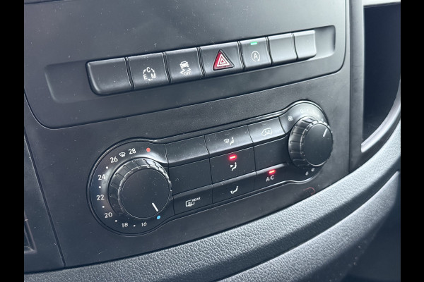 Mercedes-Benz Vito 114CDI Automaat Lang 2X Schuifdeur Trekhaak Camera Euro 6 Navi Airco Imperiaal Cruise Control Pdc Betonplexvloer Wandbetimmering 2.000KG Trekgewicht 1e Eigenaar