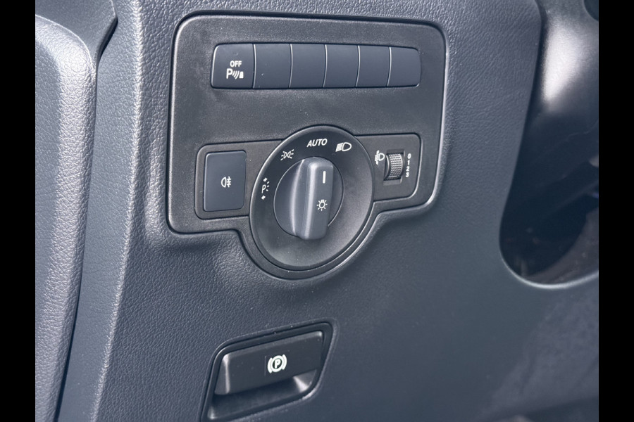 Mercedes-Benz Vito 114CDI Automaat Lang 2X Schuifdeur Trekhaak Camera Euro 6 Navi Airco Imperiaal Cruise Control Pdc Betonplexvloer Wandbetimmering 2.000KG Trekgewicht 1e Eigenaar