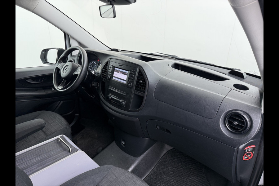 Mercedes-Benz Vito 114CDI Automaat Lang 2X Schuifdeur Trekhaak Camera Euro 6 Navi Airco Imperiaal Cruise Control Pdc Betonplexvloer Wandbetimmering 2.000KG Trekgewicht 1e Eigenaar
