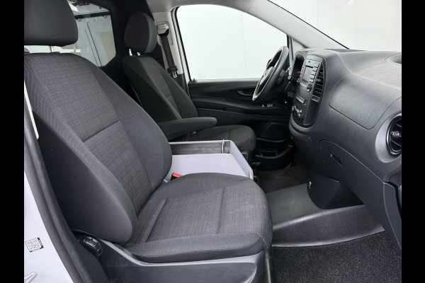 Mercedes-Benz Vito 114CDI Automaat Lang 2X Schuifdeur Trekhaak Camera Euro 6 Navi Airco Imperiaal Cruise Control Pdc Betonplexvloer Wandbetimmering 2.000KG Trekgewicht 1e Eigenaar