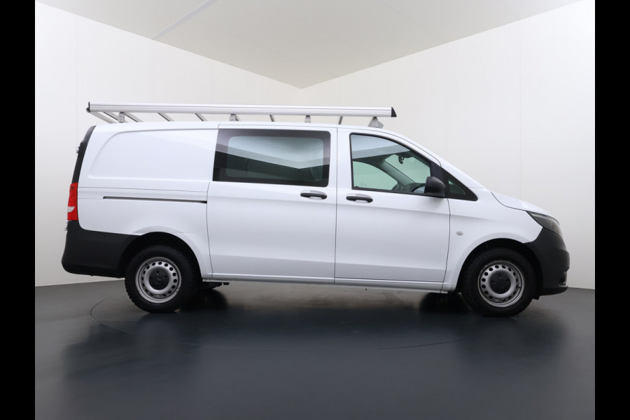 Mercedes-Benz Vito 114CDI Automaat Lang 2X Schuifdeur Trekhaak Camera Euro 6 Navi Airco Imperiaal Cruise Control Pdc Betonplexvloer Wandbetimmering 2.000KG Trekgewicht 1e Eigenaar