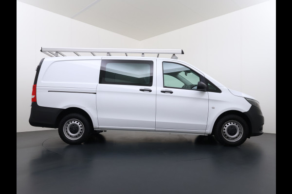 Mercedes-Benz Vito 114CDI Automaat Lang 2X Schuifdeur Trekhaak Camera Euro 6 Navi Airco Imperiaal Cruise Control Pdc Betonplexvloer Wandbetimmering 2.000KG Trekgewicht 1e Eigenaar