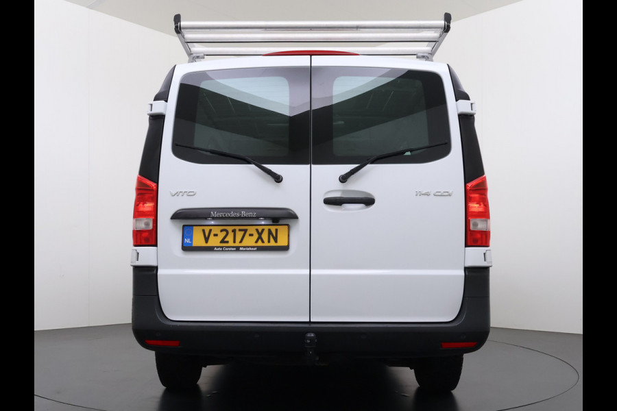 Mercedes-Benz Vito 114CDI Automaat Lang 2X Schuifdeur Trekhaak Camera Euro 6 Navi Airco Imperiaal Cruise Control Pdc Betonplexvloer Wandbetimmering 2.000KG Trekgewicht 1e Eigenaar